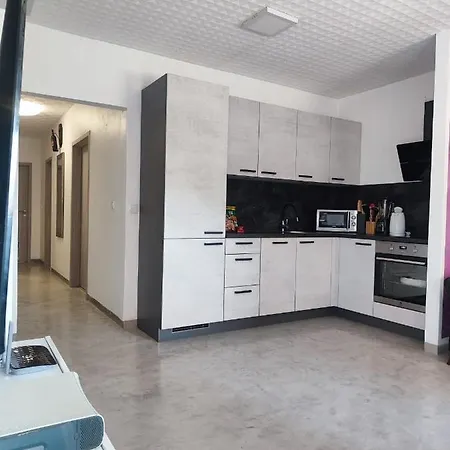 Buy Valbandon Apartman *